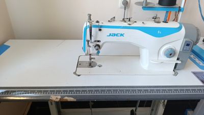 JACK f4 тикув машинаси холати аьло