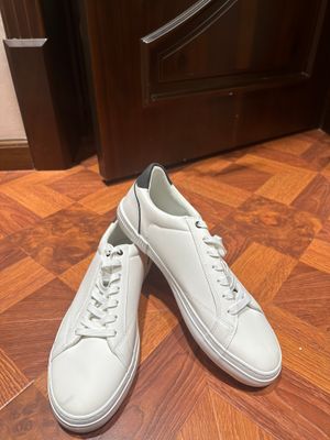Мужские кроссовки от Pull and bear