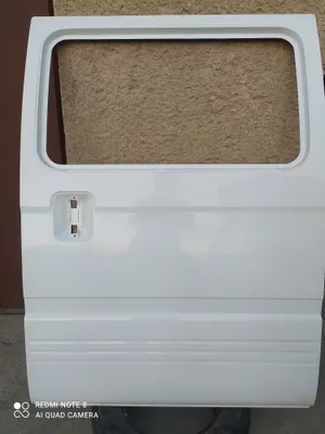 Damas eshik chap tomon