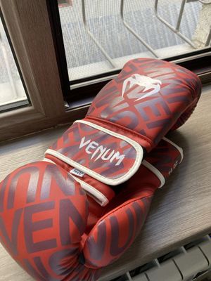 Продам боксерские перчатки 14oz