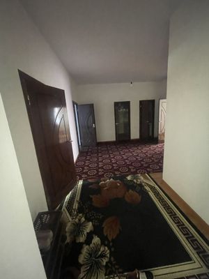 СРОЧНО райхон боги йонида 3 ХОНА 3-ЕТАЖ 108 М2