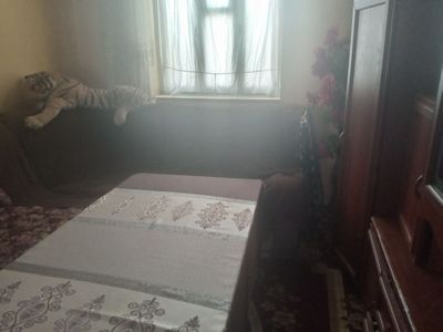 Уголок сотилади срочна