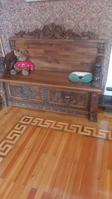 Продаю эксклюзивную скамью из ореха, ручная работа