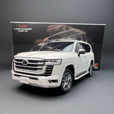 Трехсотка 1:18 масштаб