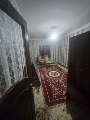 Ijaraga uy sergeli 6 2 xona student qizla uchun 7 qizga beriladi