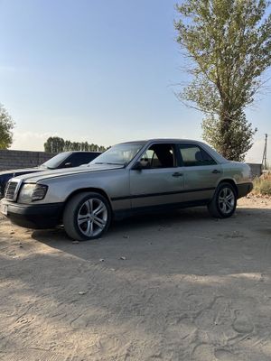 Srochna Mercedes Benz W124