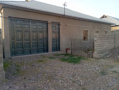 Uy sotiladi Yashashga tayor remont qilingan