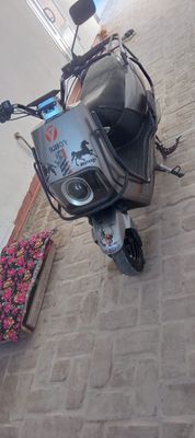 Skuter sotiladi holati alo