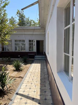 Sergili hovli. Bezxazayka 500$. Kelishiladi bez makler