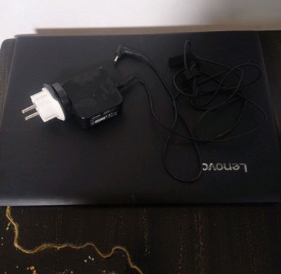 Ноутбук Lenovo — 2 ГБ RAM, 750 ГБ HDD, Windows 7