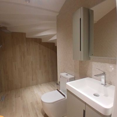 Домбарабат за Мустангом 4 комн 2 сан узла 1.5 сотки