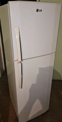 Продаётся холодильник LG