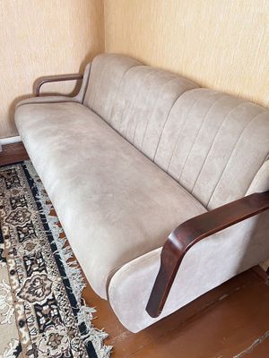 Продается комплект диван и 2 кресла