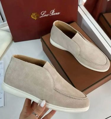 Замшевые ботинки Loro Piana.