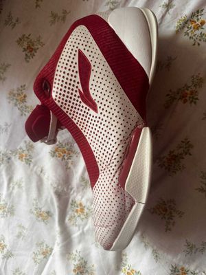 Продаётся баскетбольные кроссовки LI-NING