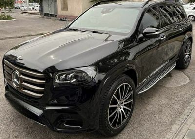 Mercedes Benz GLS 450 4MATIC 2023