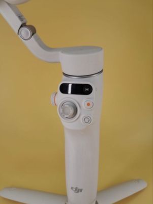 DJI osmo mobile 6