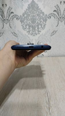 Xiaomi Redmi note 9 подарок наушник