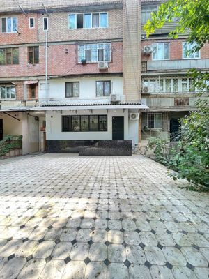 Аренда под Офис Ориентир Цум Корейский Посольство 90м2 1800$ торг