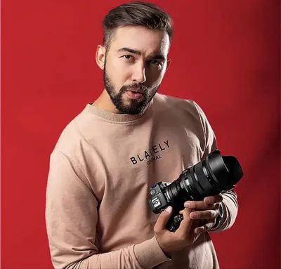 Фотограф профессиональный