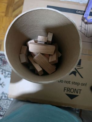 4 kishilik oyinchoq sotiladi Jenga 150.000 ming