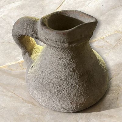 Qadimiy kichik Кувшин