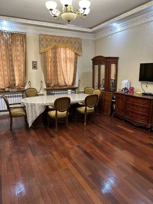 Продаётся дом в РАКАТБАШИ ЖУМАНЖИ цент Ташкент дорогой район