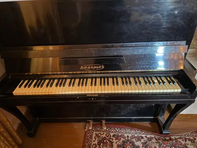 продаю б/у пианино Беларус в очень хорошем состоянии