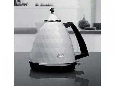 Электрический чайник DeLonghi KBJ2001.W Brillante