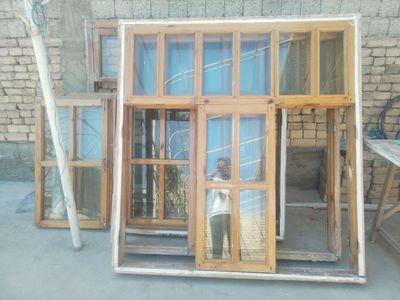 Икки табака ёгоч ром сотилади