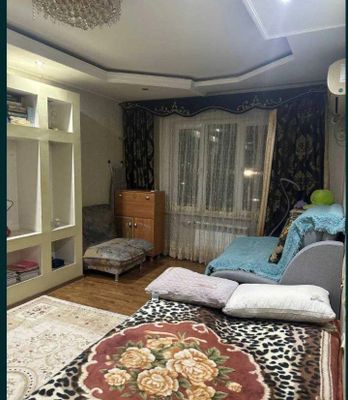 Сдаётся двухкомнатная квартира в районе метро Шахристан.