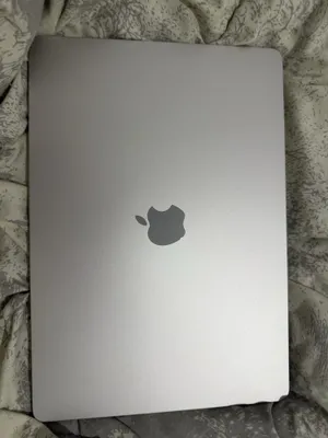 Macbook Air 15-inch m3/16/256gb Starlight