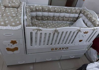 Bravo bolalar uchun shkaf va krovat