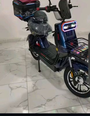 Skuter sotaman sroʼshni pul kere