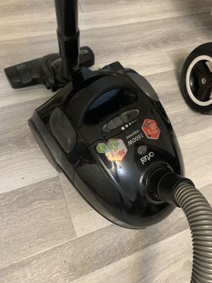 Продам пылесос Artel