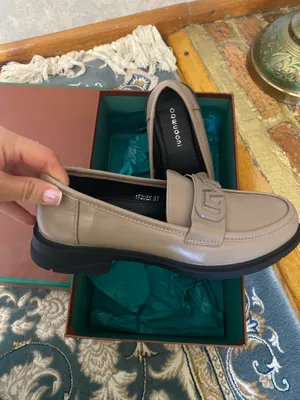 Ботинки женские 37 го размера , новые