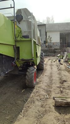 Claas dominator 130