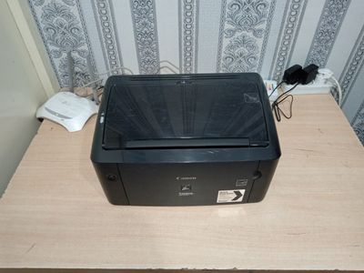 Canon lbp 3010B в отличном состоянии.