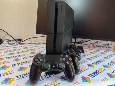 Продается игровая приставка Playstation 4 Fat