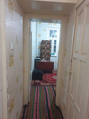 Kvartira Sotiladi 1 xonali Navoiy Shahar.