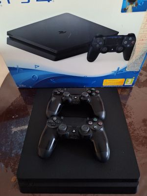 Продаю Sony PlayStation 2TB 6.82 2 оригинал джойстика