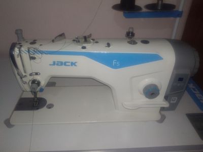 Машинка швейная JAK