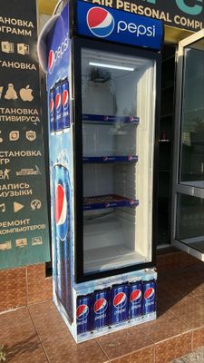 Витрина халаденник енги сотилади