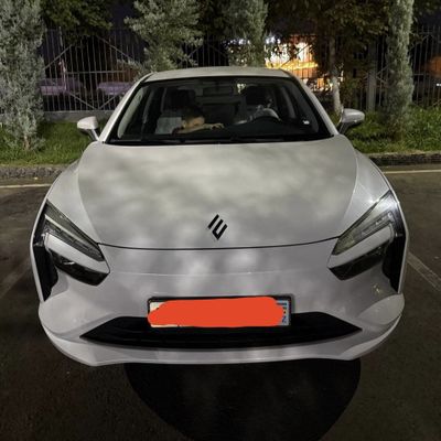 Продаю Новый Renault YI Электромобиль!