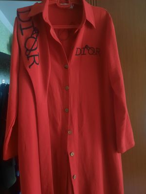 Qizil rangli Dior ko'ylagimiz