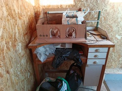 Верстак,и полировка для ювелира.