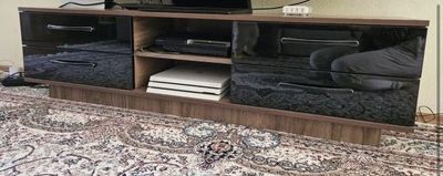 тумба для телевизора в идеальном состоян