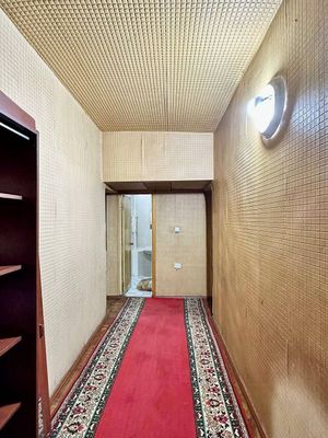 СРОЧНО 4х комнатная в центре продам
