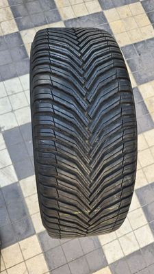 235/50/R20 Michelin