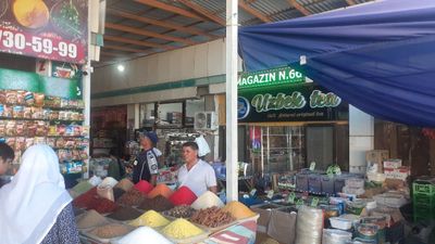 Markaziy kalxoz bozorda ishlab turgan do'kon sotiladi